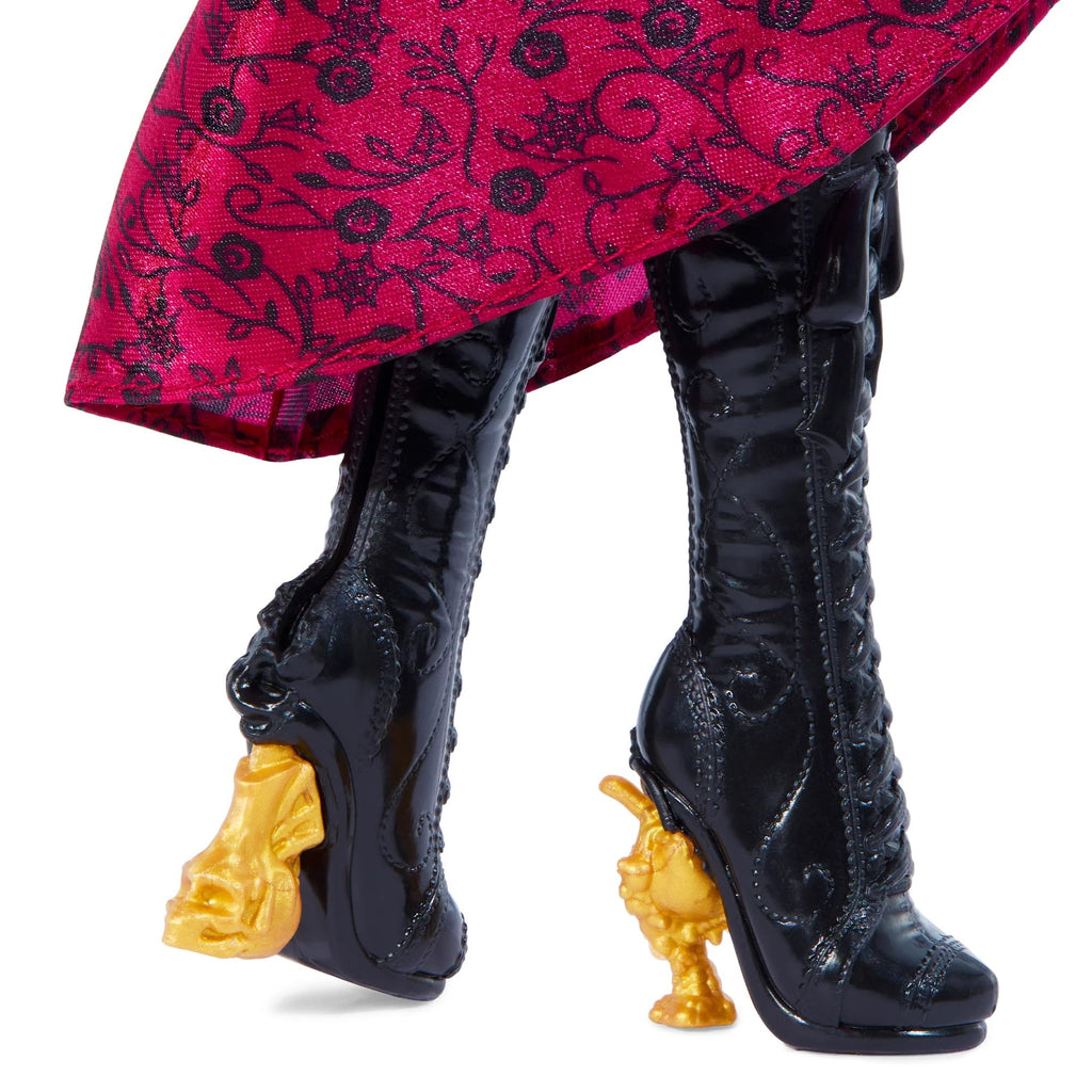Dolls Set with Articulated Figures, Witchy Dresses, and Accessories N698